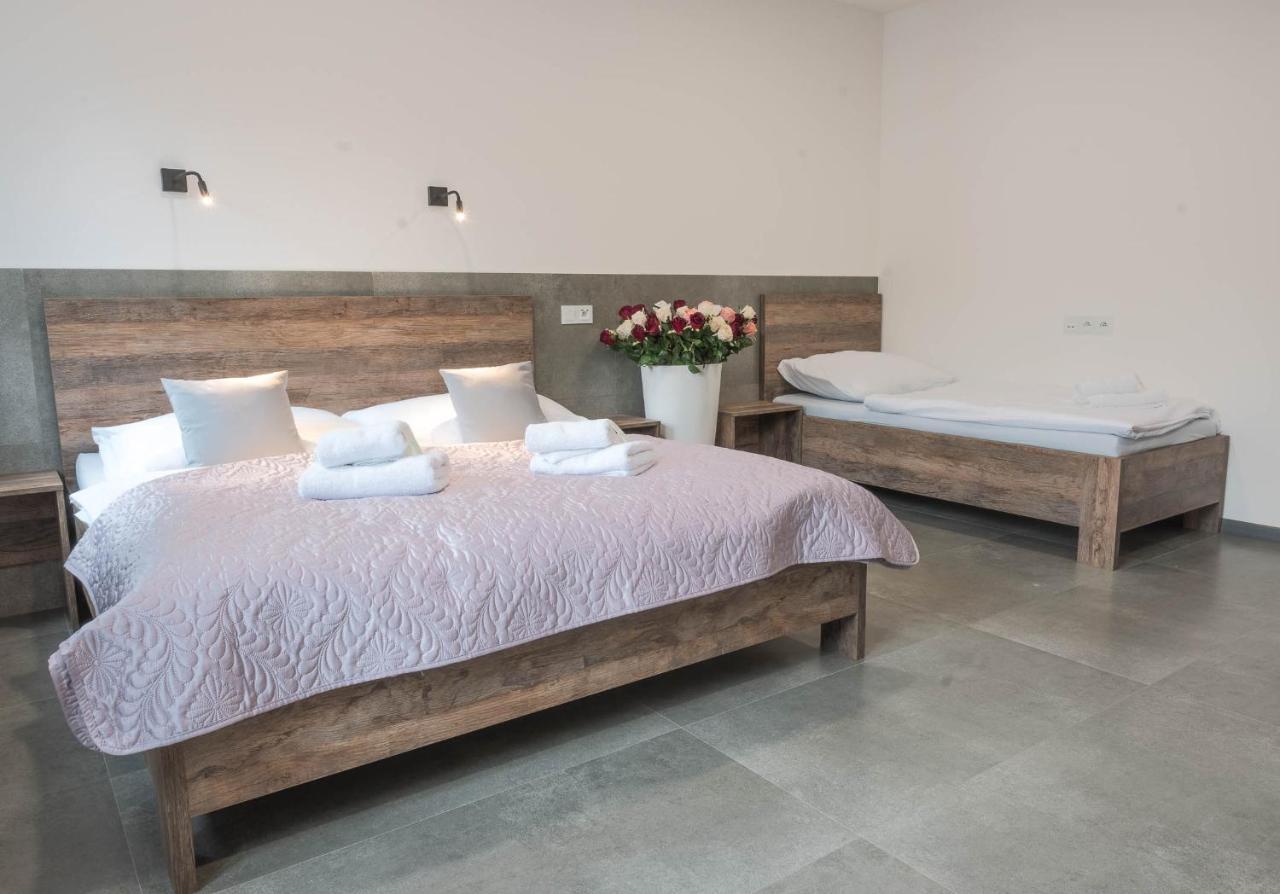 ホテル Veltlin Bed & Wine ヴァルチツェ エクステリア 写真